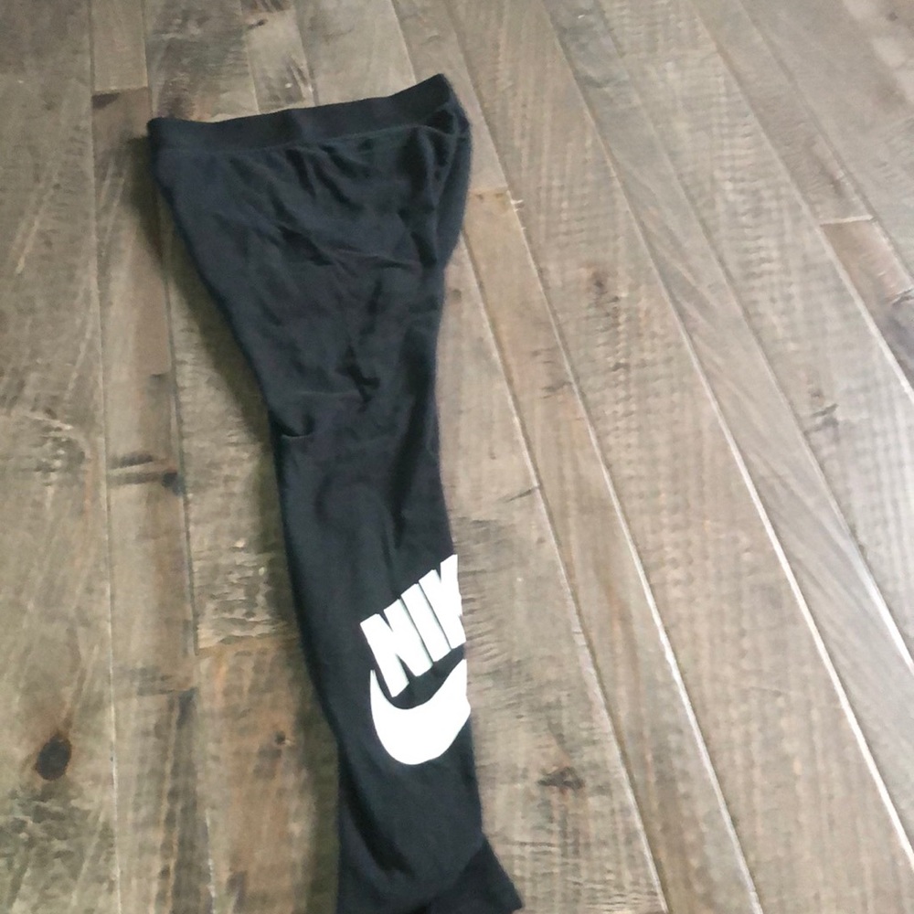 Black laggings